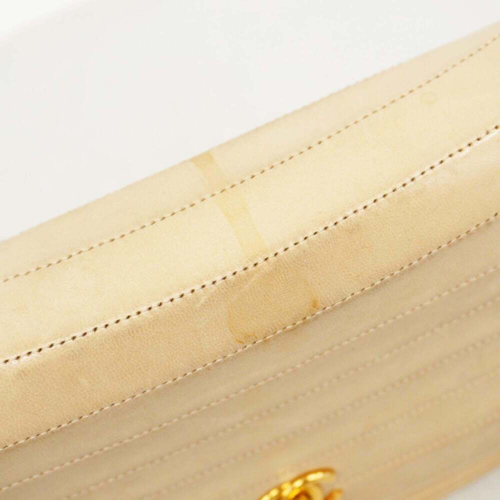 CHANEL Cream Lambskin Leather Shoulder Bag - Picture 6 of 10
